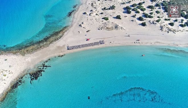 Ποιες Μπαχάμες; Δες τον ΄΄Σίμο΄΄ στην Ελαφόνησο! Η ομορφότερη παραλία!